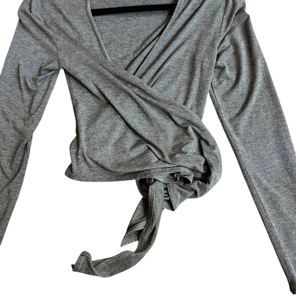 Jackson Rowe Encompass Long Sleeve Wrap Top- Grey- Size Small - Picture 4 of 8